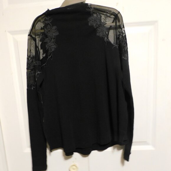 FreePeople Womans Black Tunic Blouse with lace inserts in sleeves  Sz S - Picture 2 of 3